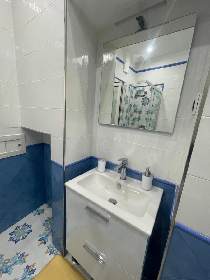 La Stanza Di Penelope Apartment Napoli Bagian luar foto